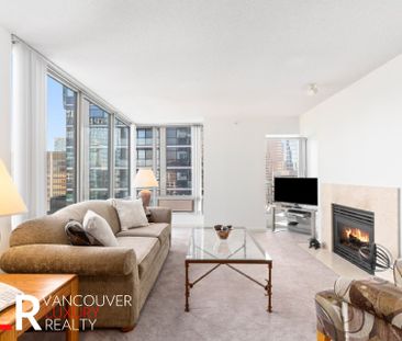 Condo in Downtown Vancouver, British Columbia - Photo 3
