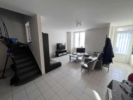Location Maison de ville 5 pièces 107 m2 à Castelnau-de-Médoc - Photo 1