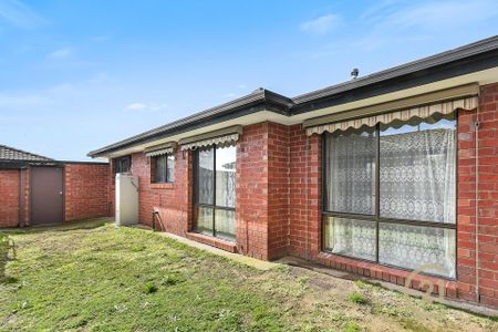 Spacious 2 Bedroom Unit - Photo 3