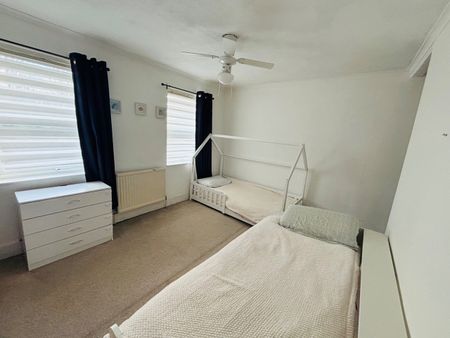 2 Bed Terraced House, Florence Terrace, SW15 - Photo 4