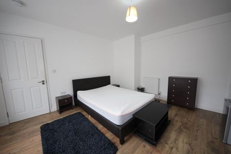1 bedroom in a house share to rent - Photo 5