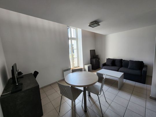 Location Appartement 2 pièces 41m² PESSAC 33600 - Photo 1