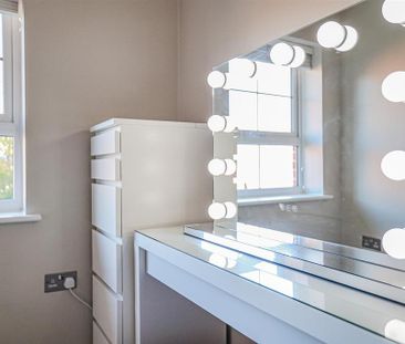 3 bedroom semi-detached house to rent - Photo 6