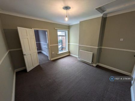 3 bedroom terraced house to rent - Photo 3