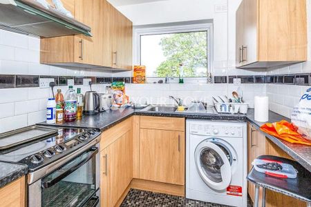 3 bedroom flat to rent - Photo 5