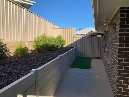 Home For Rent - Photo 3