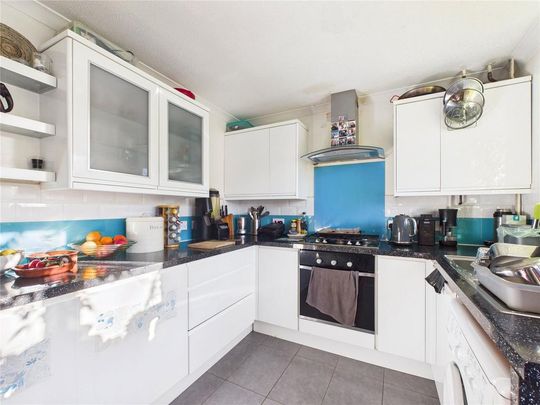 2 bedroom semi-detached house to rent - Photo 1
