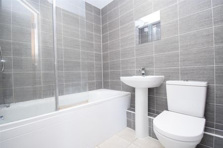 Finchdale Close, Wakefield - Photo 5