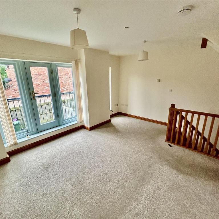 3 bedroom townhouse to rent - Photo 1