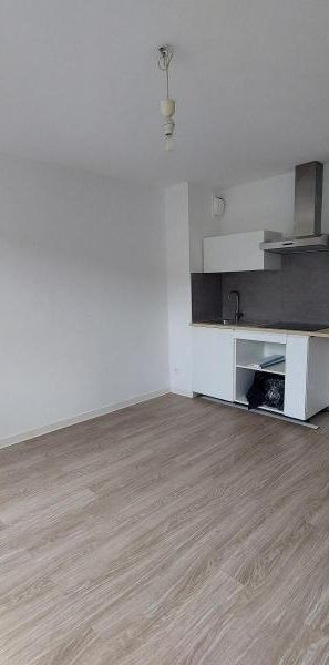 Location Appartement 1 pièce 20m² CLERMONT L HERAULT 34800 - Photo 1