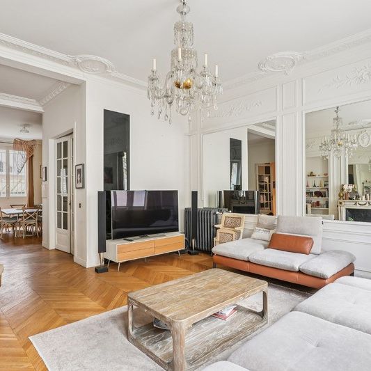 Tout savoir sur cet appartement dans le quartier Gros Caillou, à Paris 7ème - Photo 1