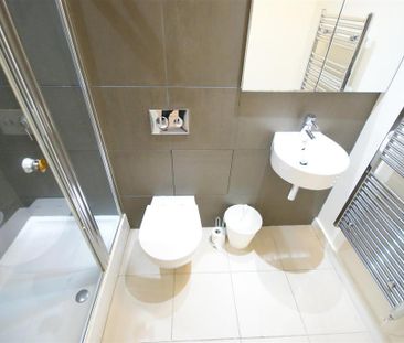 2 bedroom apartment to rent - Photo 4