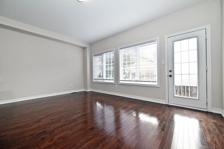 For Lease - 110 Southdown Avenue, Vaughan, Ontario - Photo 2