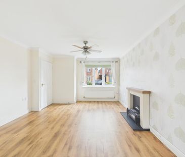 4 bedroom detached house to rent - Photo 3