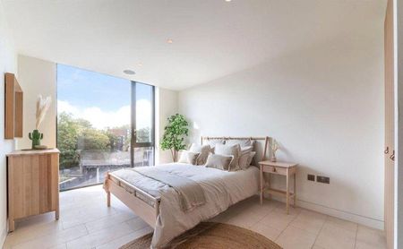 3 bedroom apartment to rent - Photo 2