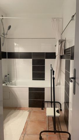 AVIGNON Avenue Saint Ruf T2 Meublé - Photo 3