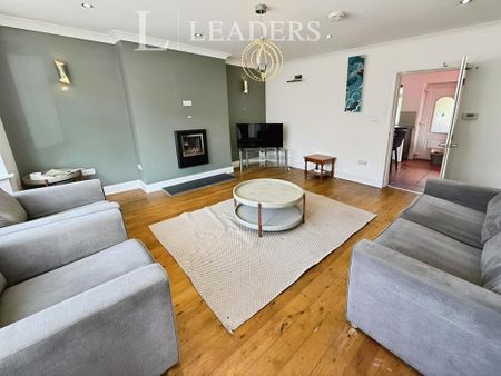 1 bedroom semi-detached house to rent - Photo 2