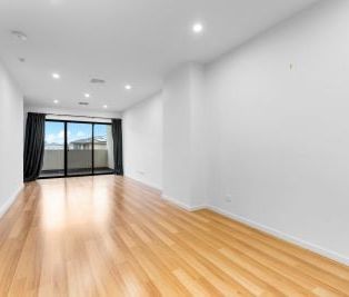 54 Steeplechase Avenue, St Clair - Photo 2