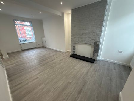 3 bedroom to let - Photo 2