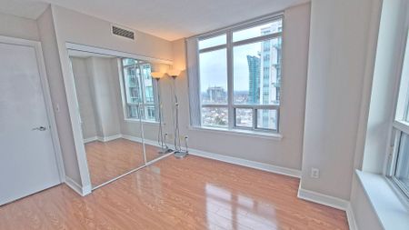 For Lease - 18 Harrison Garden Boulevard Unit# 1804, Toronto, Ontario - Photo 4