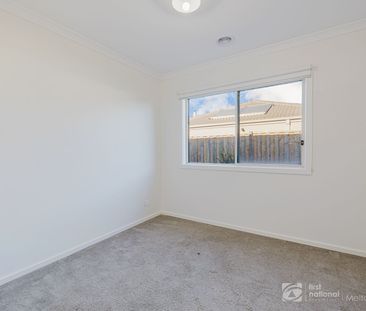 Modern Family Living in a Quiet Fraser Rise Location - Photo 5