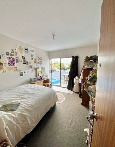 4-Bedroom Townhouse in Vogeltown - Photo 4