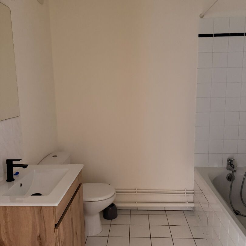 Location Appartement 1 pièce 24m² - Photo 1