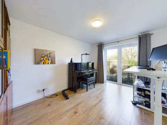 4 bedroom semi-detached house to rent - Photo 1