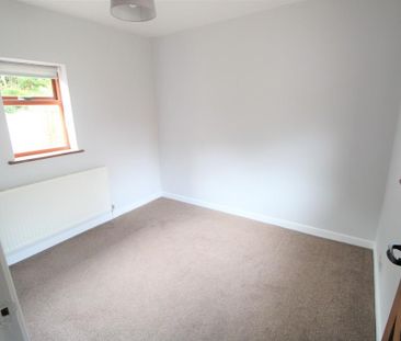 2 bedroom detached bungalow to rent - Photo 3