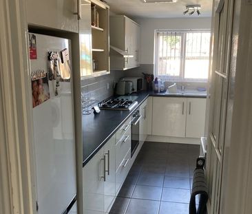 3 Bed Terraced House, Kelvin Avenue, CV2 - Photo 4