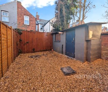 property to rent - Photo 3