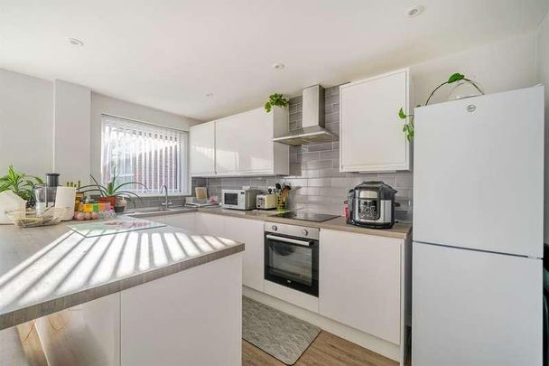 Josephine Court, Southcote Road, Reading, RG30 - Photo 1