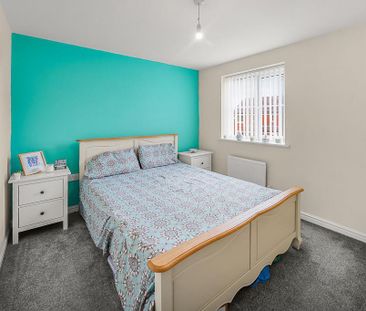 3 bedroom semi-detached house to rent - Photo 6