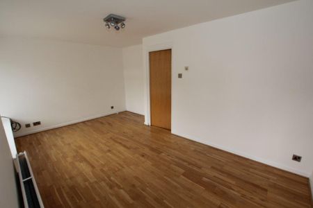 2 Bedroom HOUSE, Chester - Photo 5