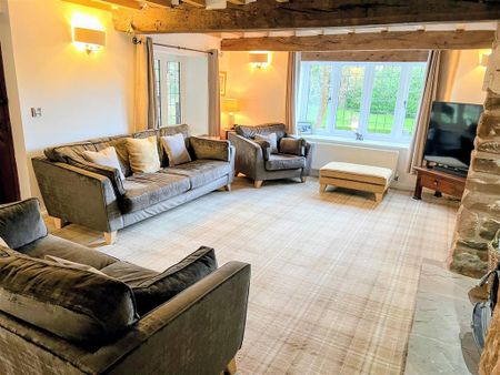 5 bedroom detached house to rent - Photo 2