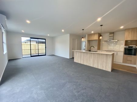 38 Blakes Road, Belfast - Photo 2