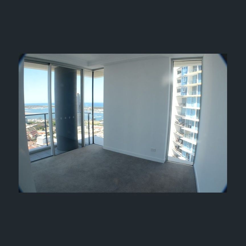 Mantra Resdiences @ Southport Central: 2 Bedroom apartment with spectacular views. - Photo 1