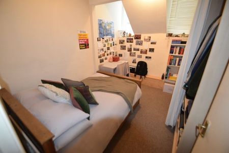 2 bedroom flat to rent - Photo 3