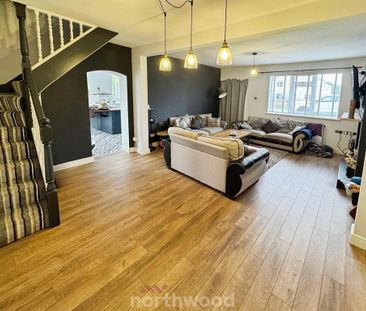 3 bedroom end of terrace house to rent - Photo 3