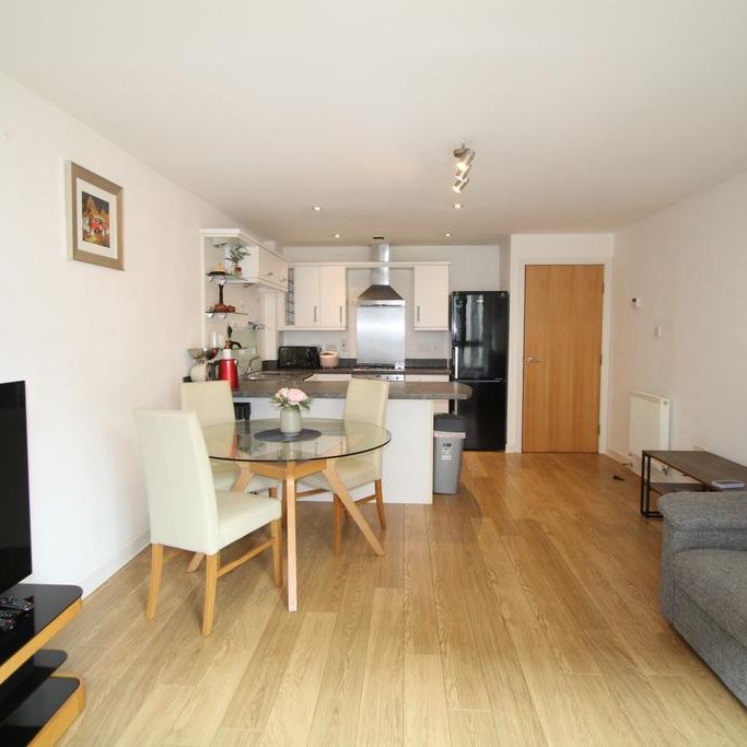 2 bedroom flat to rent - Photo 1