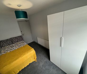 10 Bed Student Accommodation - Photo 6