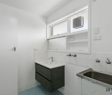 Coastal Lifestyle HOME OPEN WEDNESDAY 05 AUGUST AT 10.00AM SHARP! - Photo 2