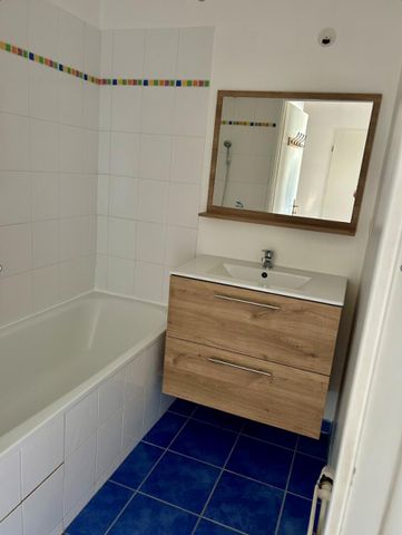 location Appartement T2 DE 43.44m² À ELANCOURT - Photo 5