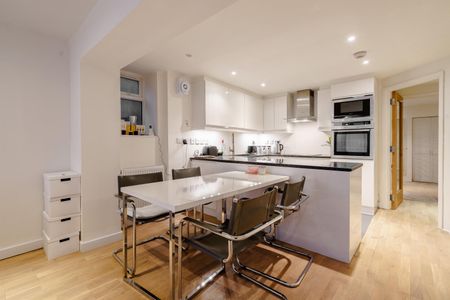 Greenwich South Street - Photo 3