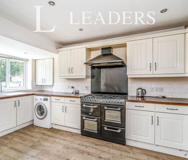 3 bedroom terraced house to rent - Photo 5