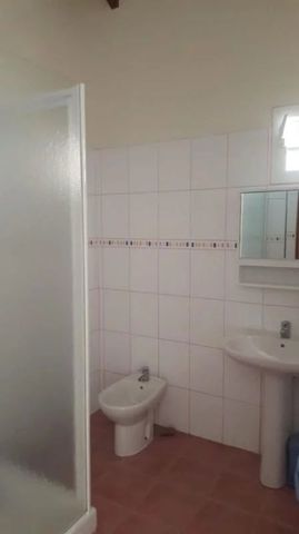 Appartement en haut de villa type T4 meublé ABYMES - Photo 2