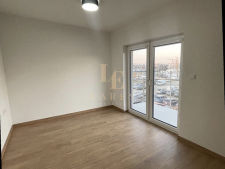 Atrakcyjna przestrzeń 100m² | 4 pokoje | Balkon - Zdjęcie 2