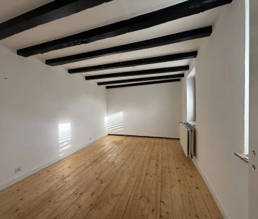 Großzügiges Einfamilienhaus mit Garten und Scheune in Siegburg-Bras... - Foto 1