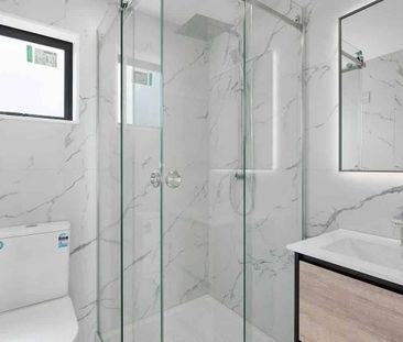 Beautiful 2-Bedroom 1.5 bath Standalone Townhouse - Photo 3