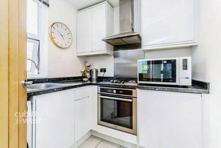 1 bedroom in a flat share to rent - Photo 4